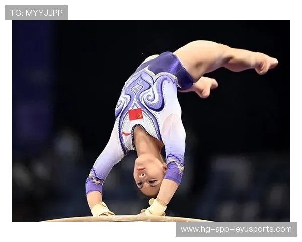 体操天才展示柔韧动作吓坏网友