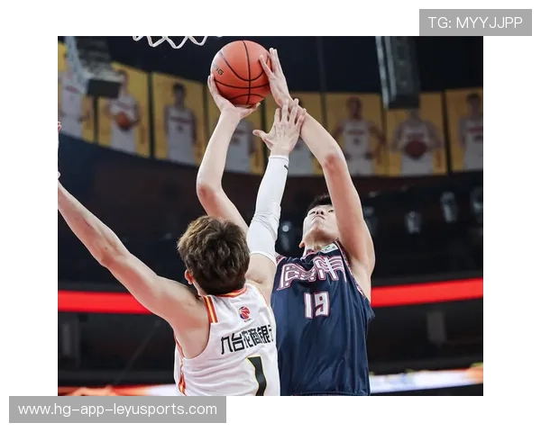 CBA争冠球队扎堆，辽宁本钢、广东宏远争锋相对